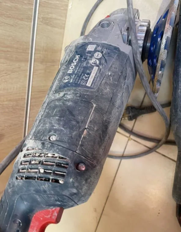 Угловая шлифмашина Bosch GWS 2200