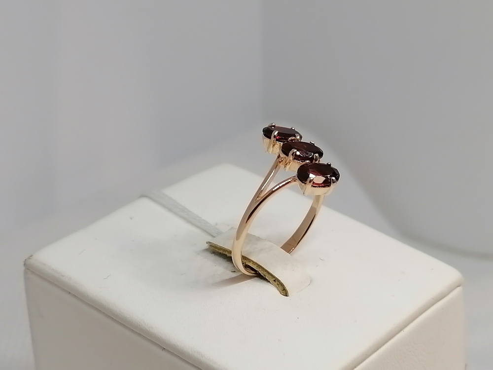 КОЛКМИ585 КОЛЬЦО С КАМНЯМИ (Au 585)