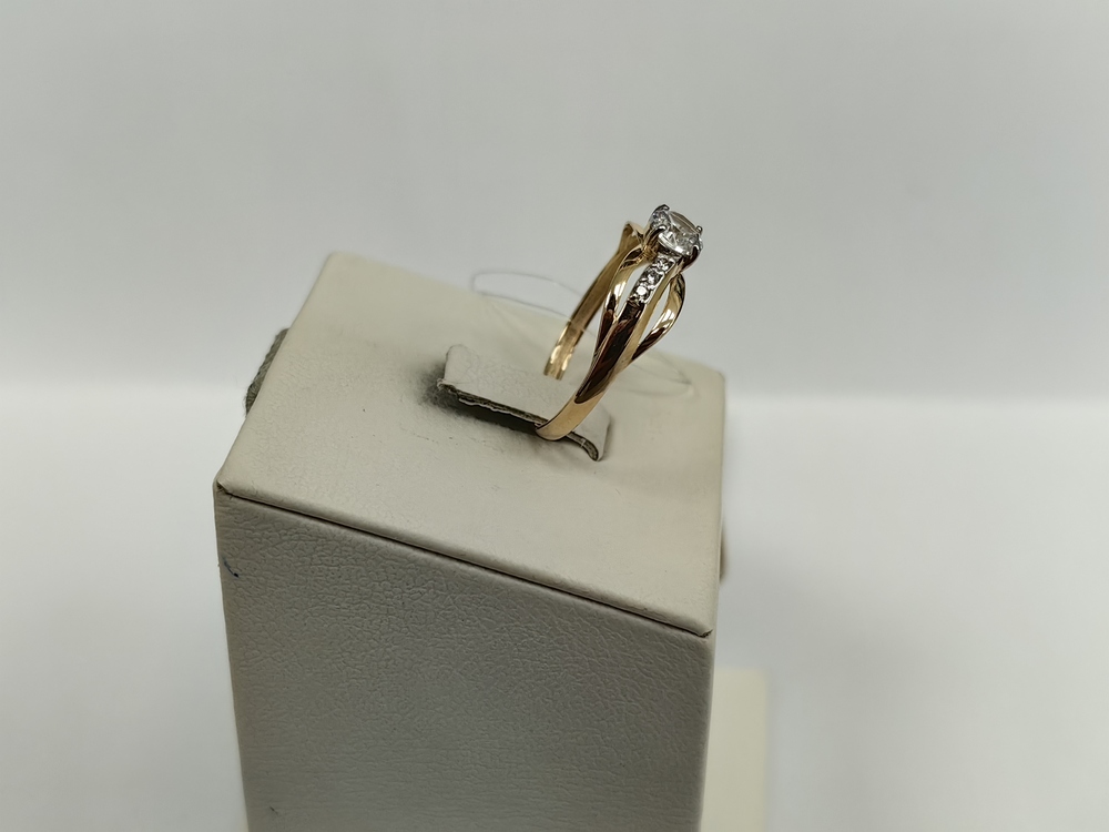 КОЛЬЦО С КАМНЯМИ (Au 585)