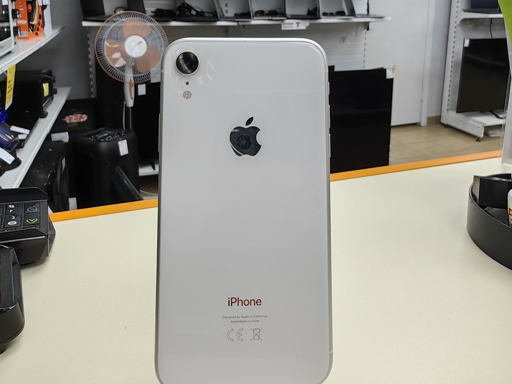 Смартфон Apple iPhone Xr 64Gb