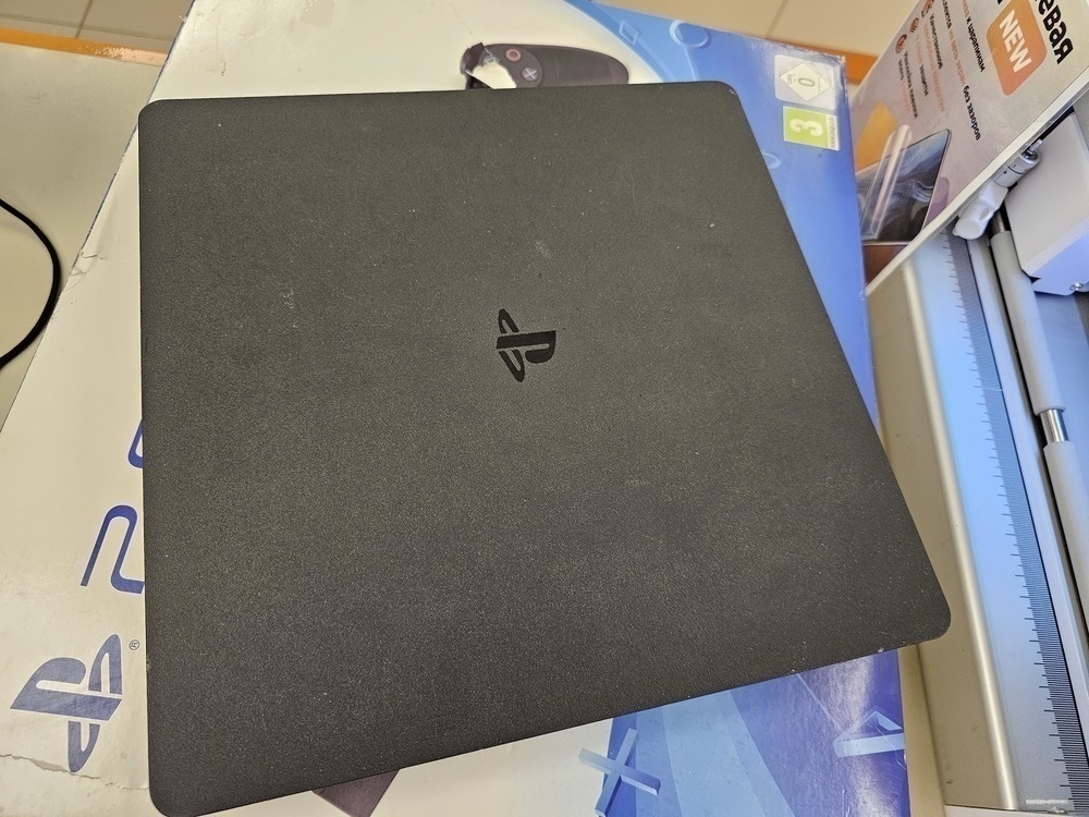 Игровая приставка PlayStation 4 Slim 500GB