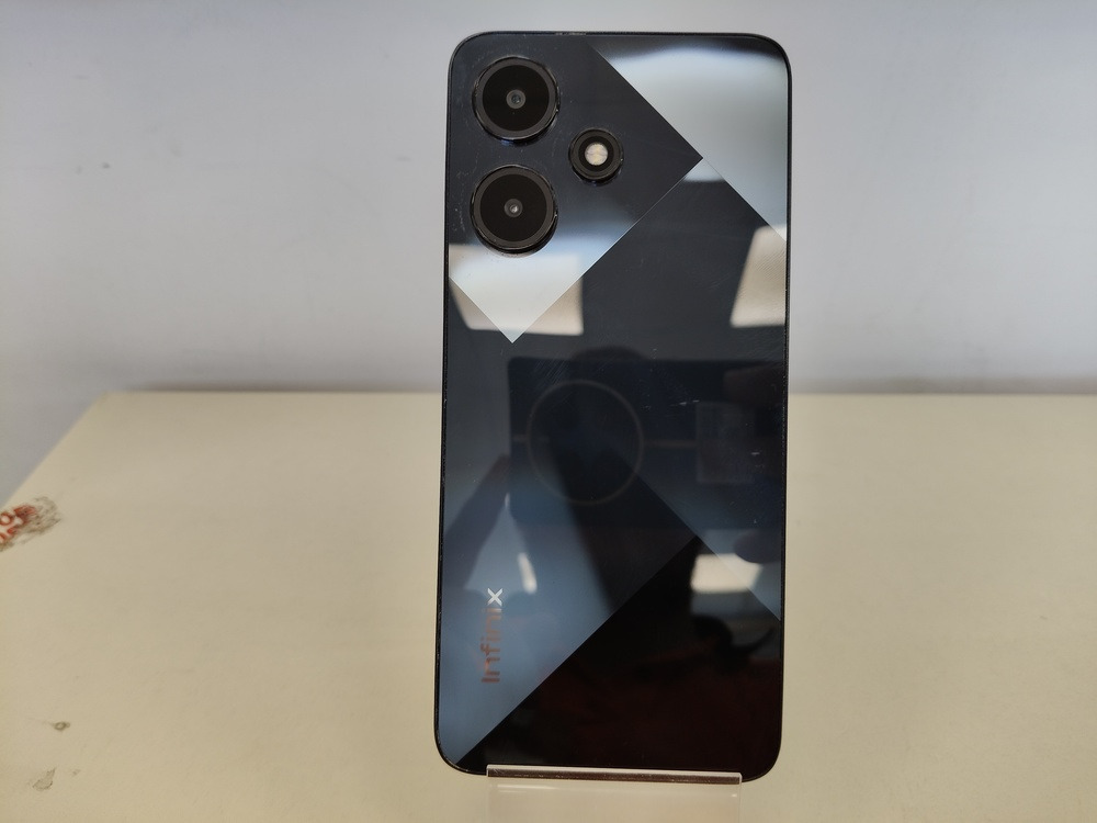Смартфон Infinix HOT 30i 8/128