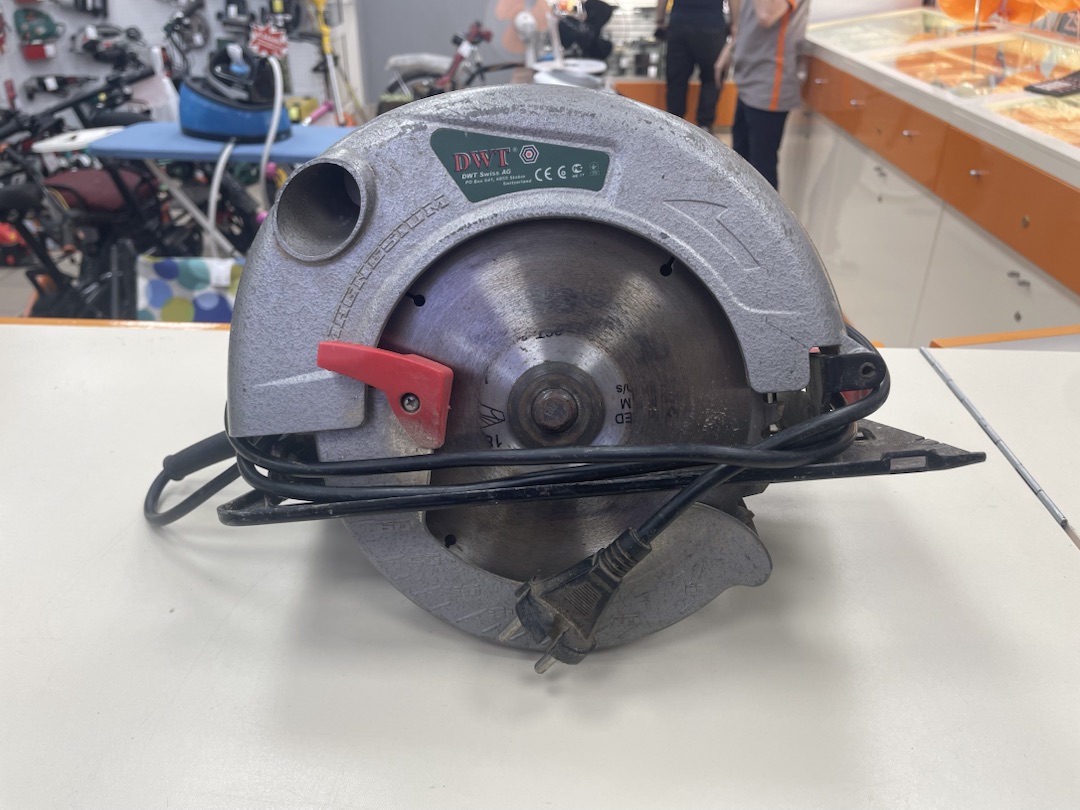 Дисковая пила DWT HKS12-65;
