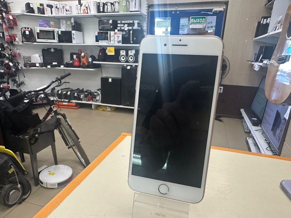 Смартфон Apple iPhone 7 Plus 32Gb