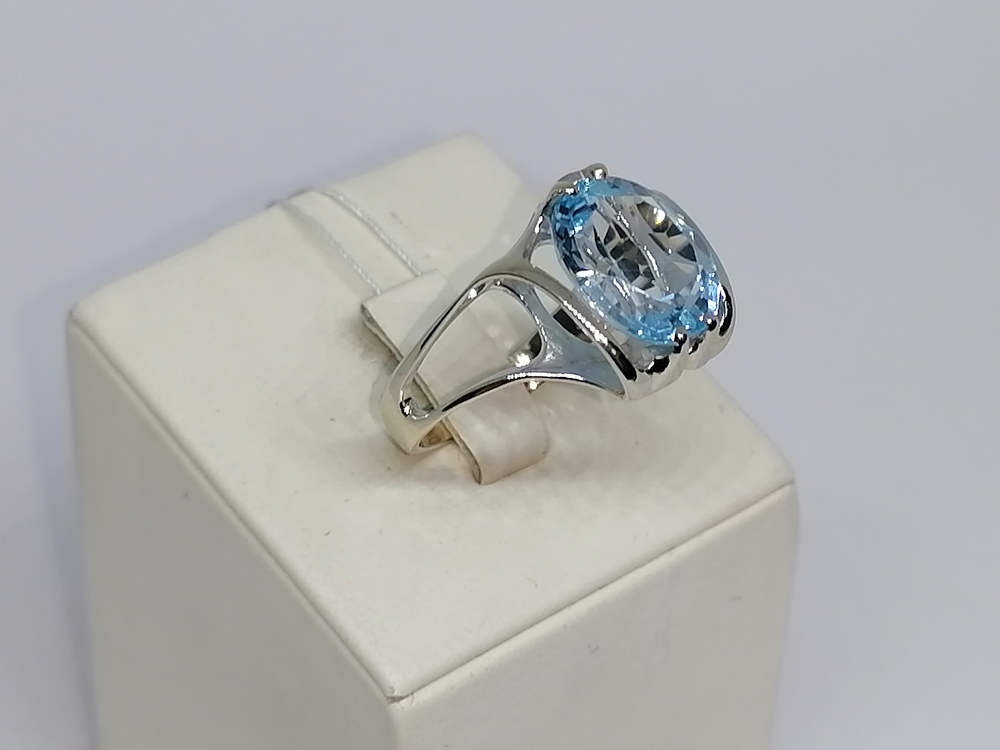 КОЛЬЦО С КАМНЕМ (Au 585)