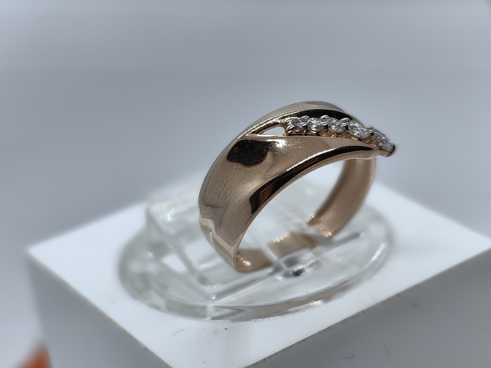 КОЛЬЦО С КАМНЯМИ (Au 585)