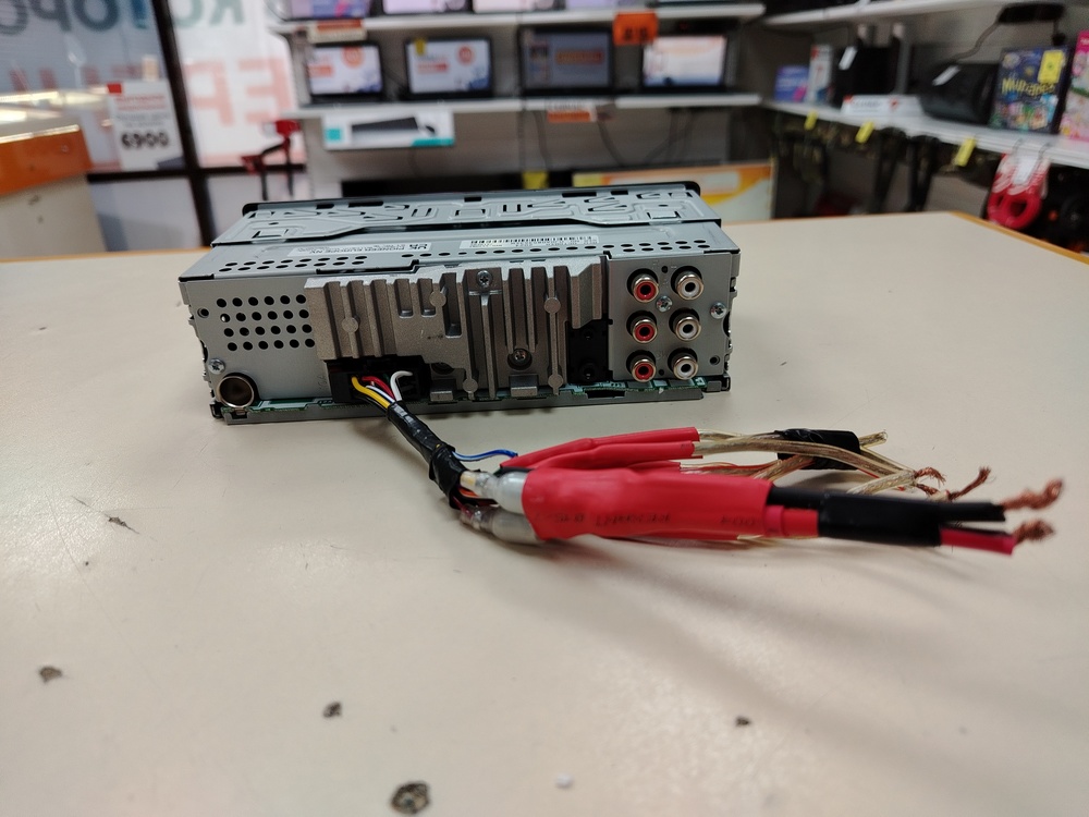 Автомагнитола Pioneer MVH-S520BT