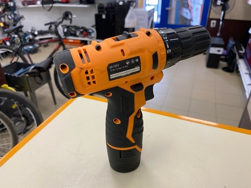 Шуруповерт Вихрь ДА-12Л-2
