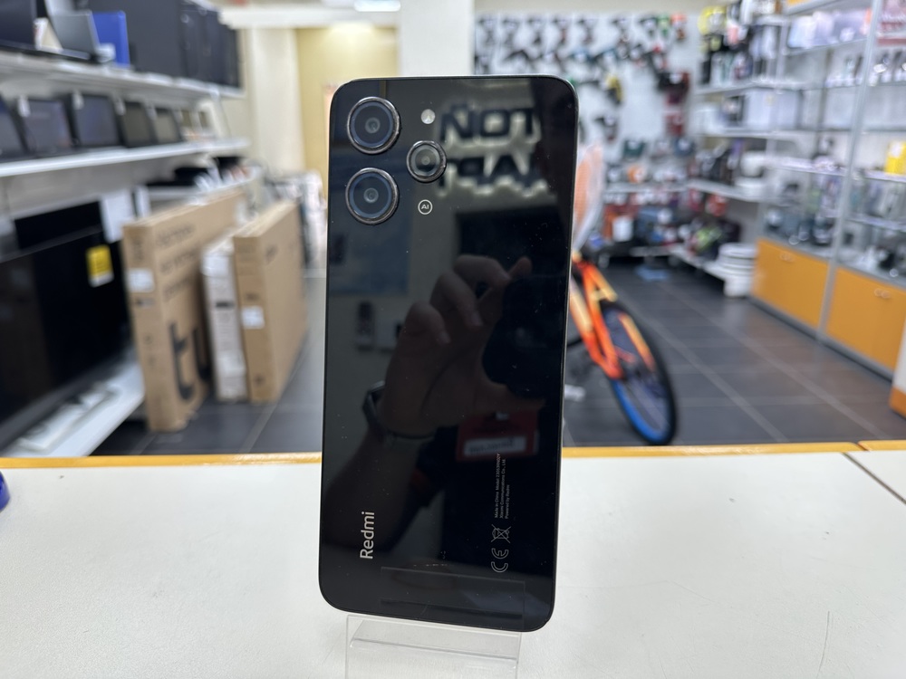 Смартфон Xiaomi Redmi 12 8/256