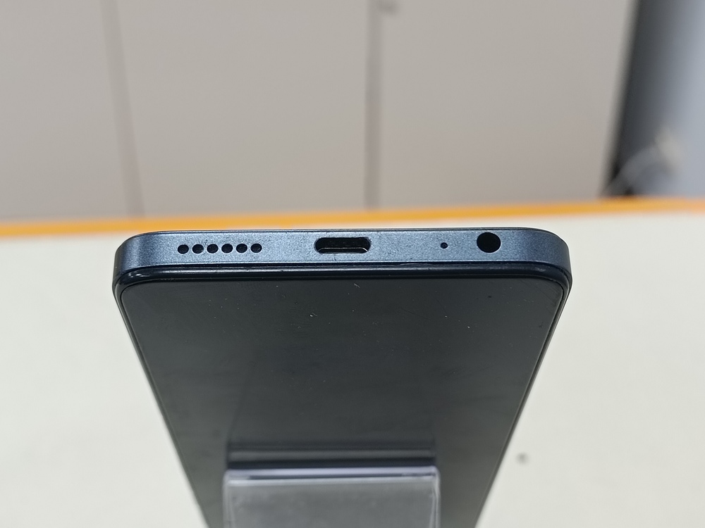 Смартфон Tecno Spark Go 2024 3/64