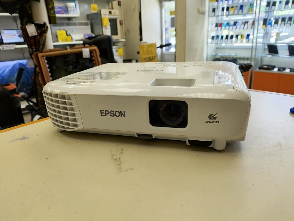 Проэктор Epson EB-E500