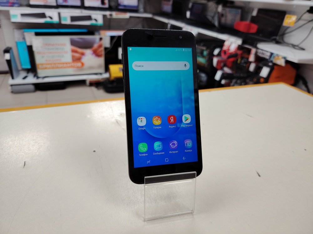 Смартфон Samsung Galaxy J1 2016 1/8