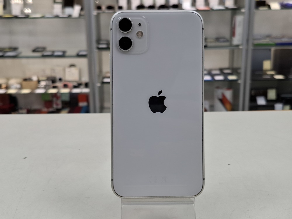 Смартфон Apple iPhone 11 64Gb