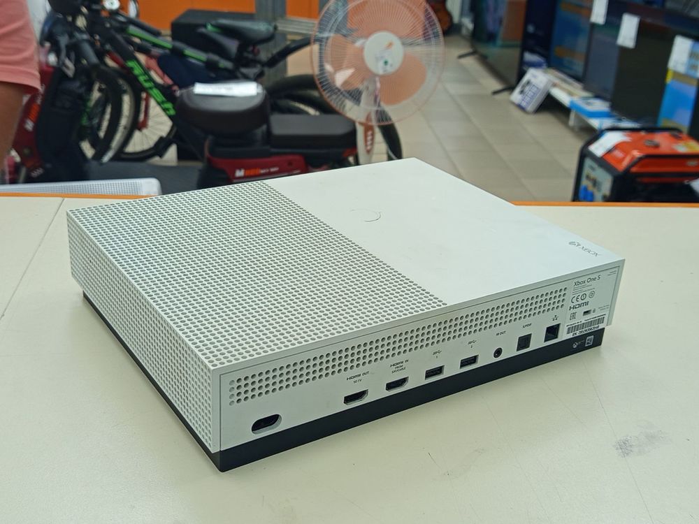 Игровая приставка Xbox One S 500Gb