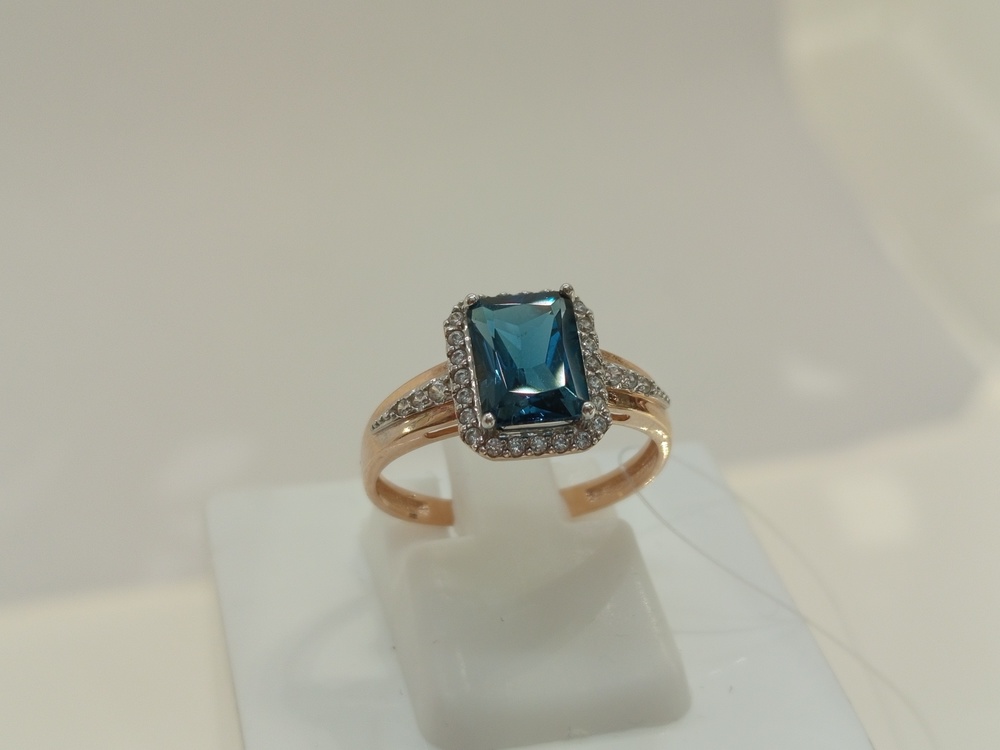 КОЛЬЦО ЛОНДОН ТОПАЗ с камнями (Au 585)