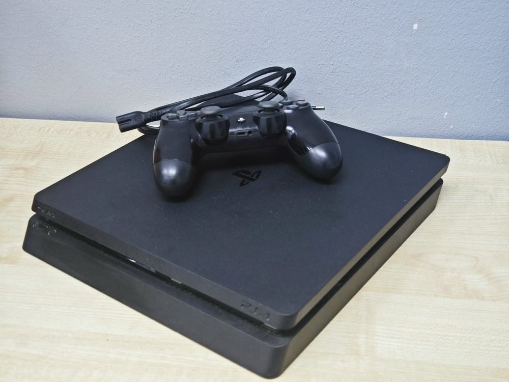 Игровая приставка PlayStation 4 Slim 1Tb