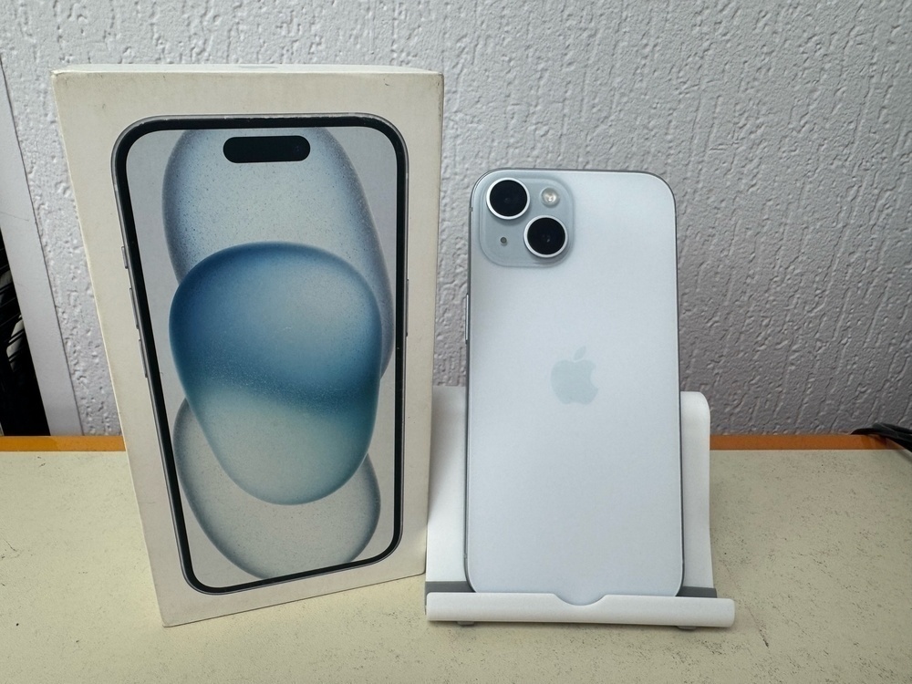 Смартфон Apple Iphone 15 128Gb