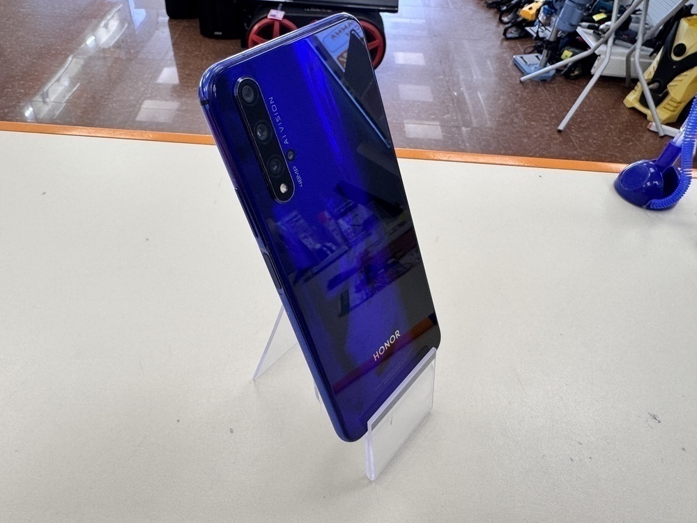 Смартфон Honor 20 6/128