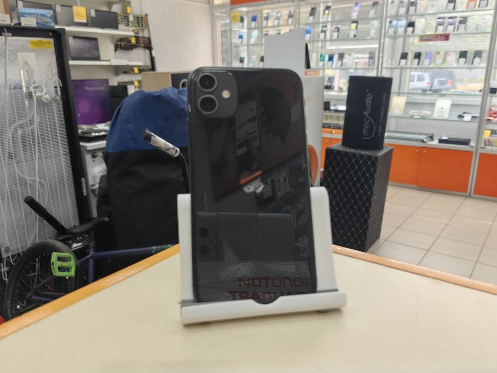Смартфон Apple iPhone 11 128Gb