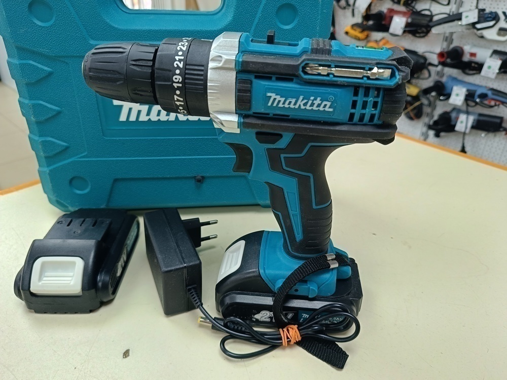 Шуруповерт Makita NoName