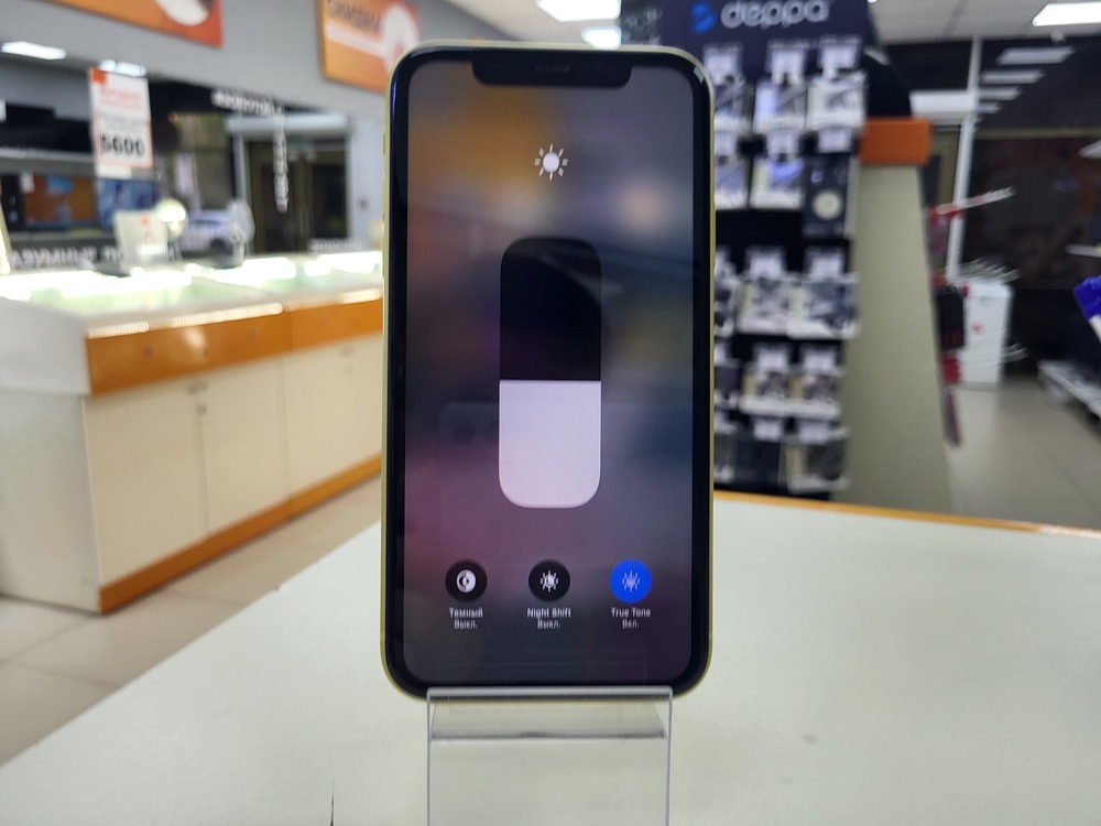 Смартфон Apple iPhone 11 64Gb