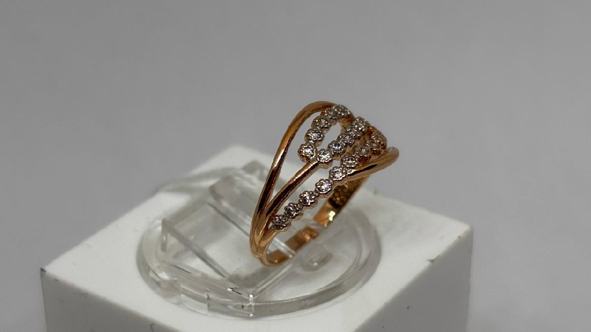 КОЛЬЦО С КАМНЯМИ (Au 585)