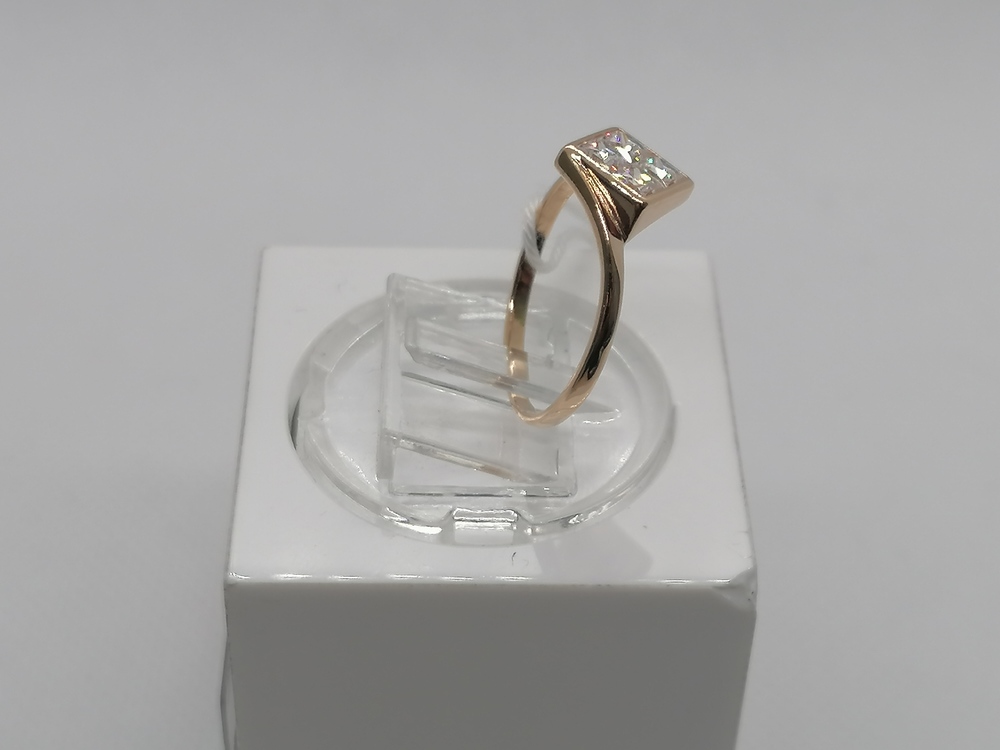 КОЛКМИ585 КОЛЬЦО С КАМНЯМИ (Au 585)