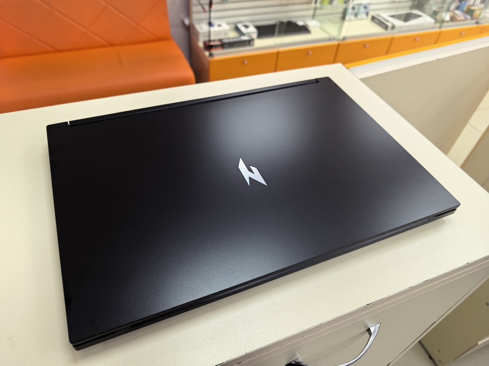 Ноутбук Acer; Ryzen 5 240W, Geforce RTX 5060, 16 Гб, 1 Tb, Нет