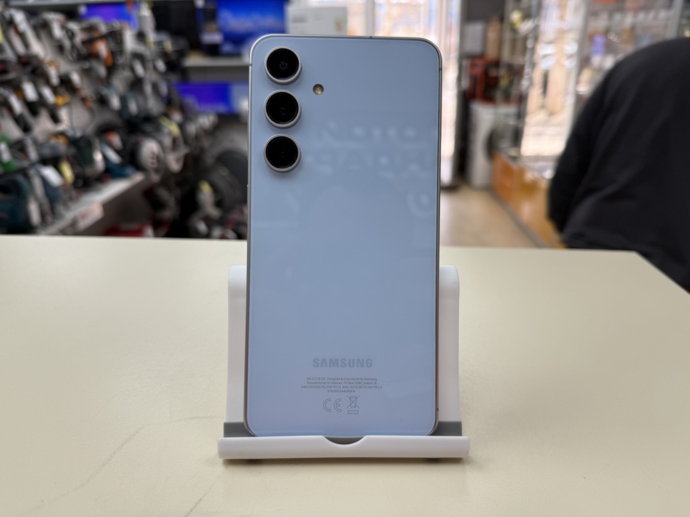 Смартфон Samsung Galaxy S24 FE 8/256