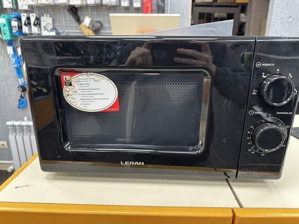 Микроволновая печь Leran FMO 20M22W