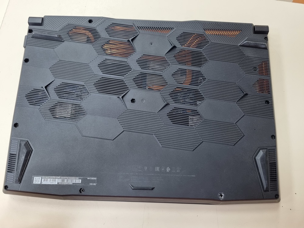 Ноутбук MSI; Ryzen 7 7735HS, Geforce RTX 4060, 16 Гб, 1 Tb, Нет