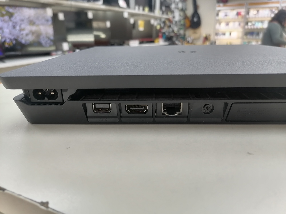 Игровая приставка PlayStation 4 Slim 500GB