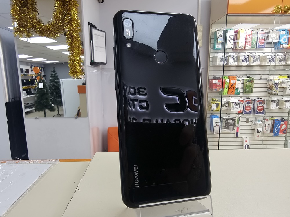 Смартфон Huawei Y6 (2019)