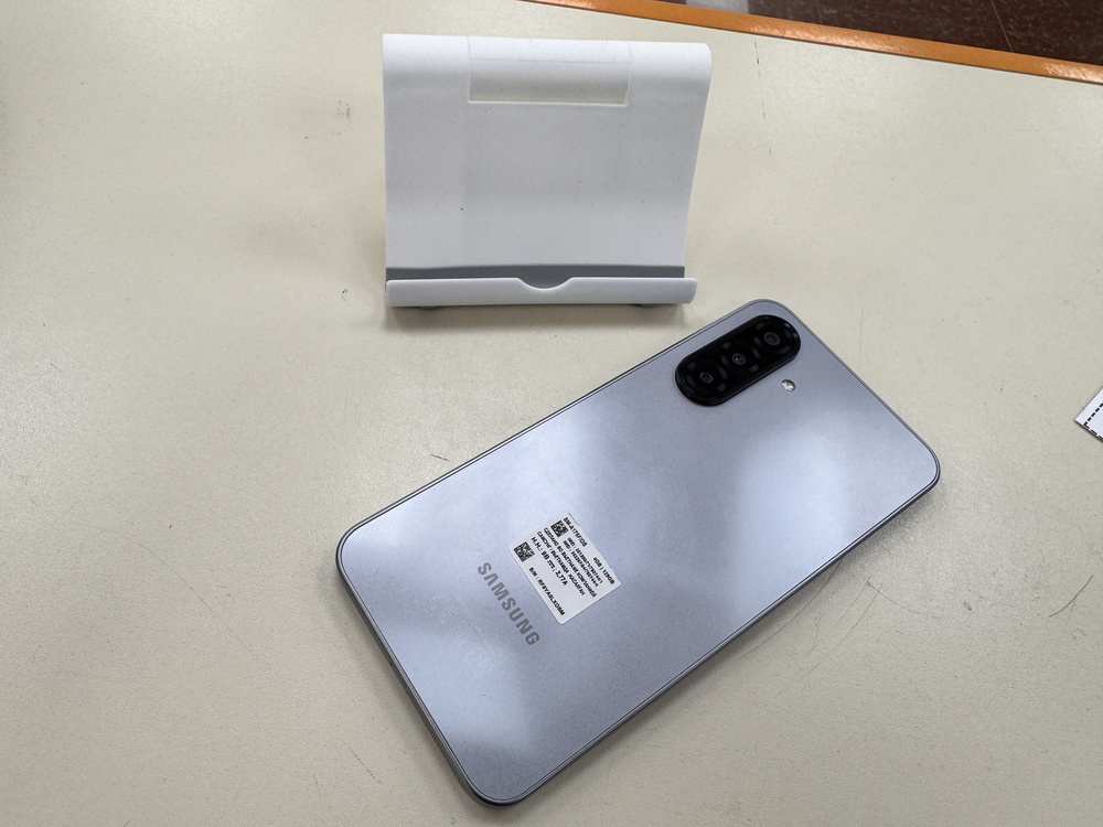Смартфон Samsung Galaxy A17 4/128