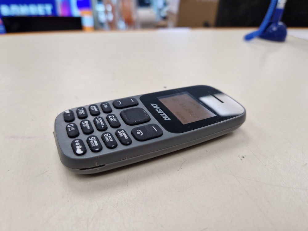 Мобильный телефон Digma A102 2G