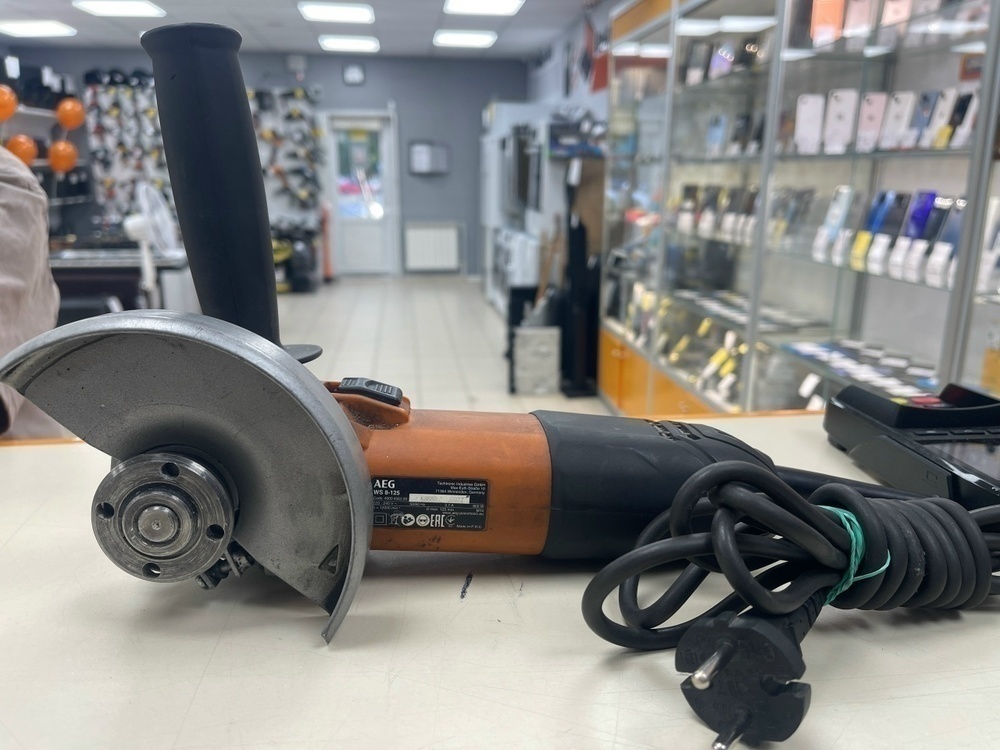 Угловая шлифмашина AEG WS 8-125