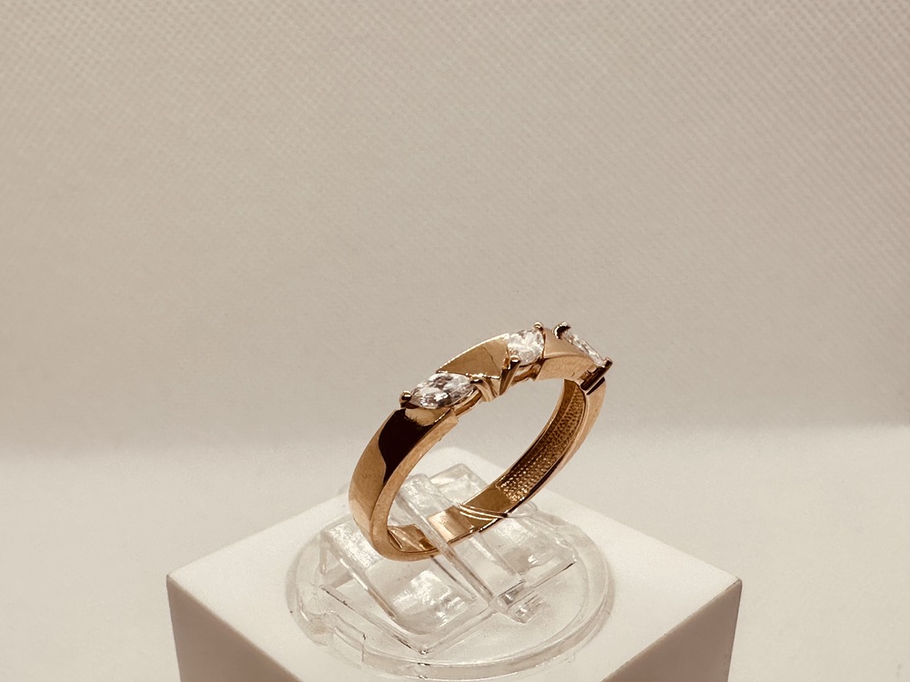 КОЛЬЦО С КАМНЯМИ (Au 585)