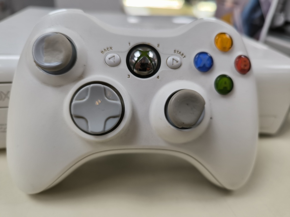 Игровая приставка Xbox 360 S