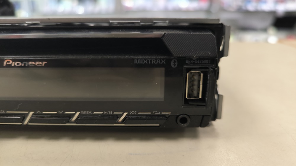 Автомагнитола Pioneer DEH-S4250SD