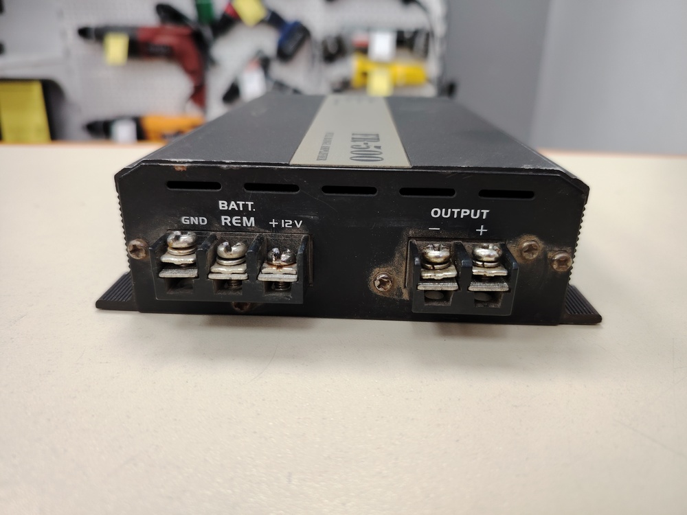 Усилитель моноблок Momo FR-500