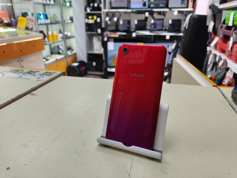 Смартфон Vivo 1820