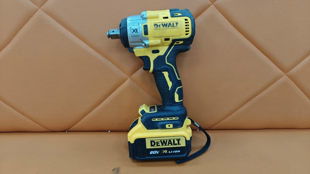 Гайковерт Dewalt DCF880N