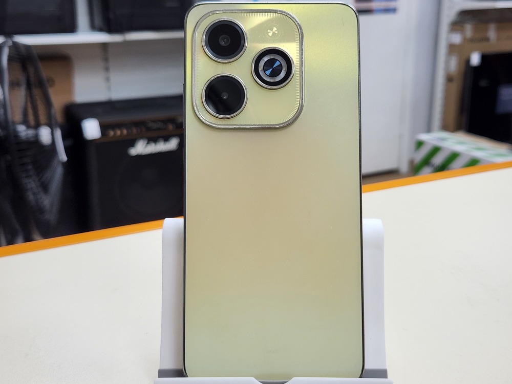 Смартфон Infinix HOT 40i 8/128