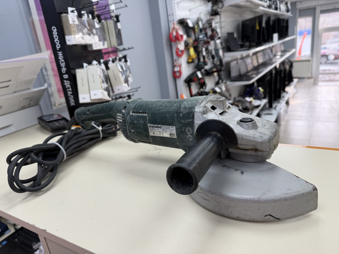 Угловая шлифмашина Metabo W 2000-230;