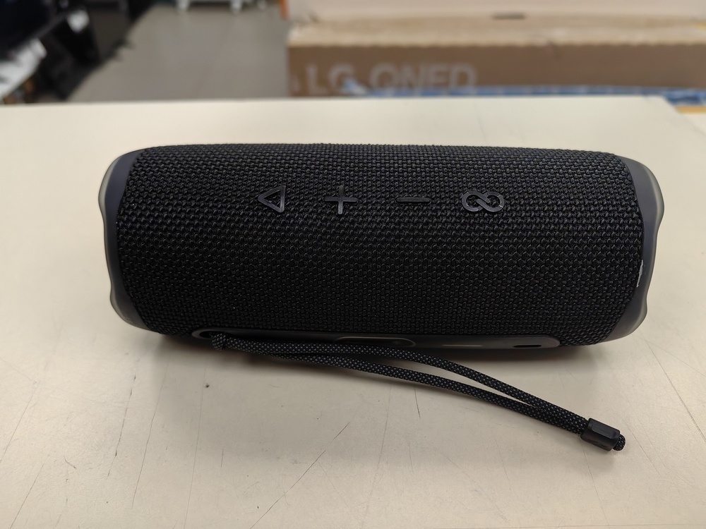 Портативная акустика JBL Flip 6;