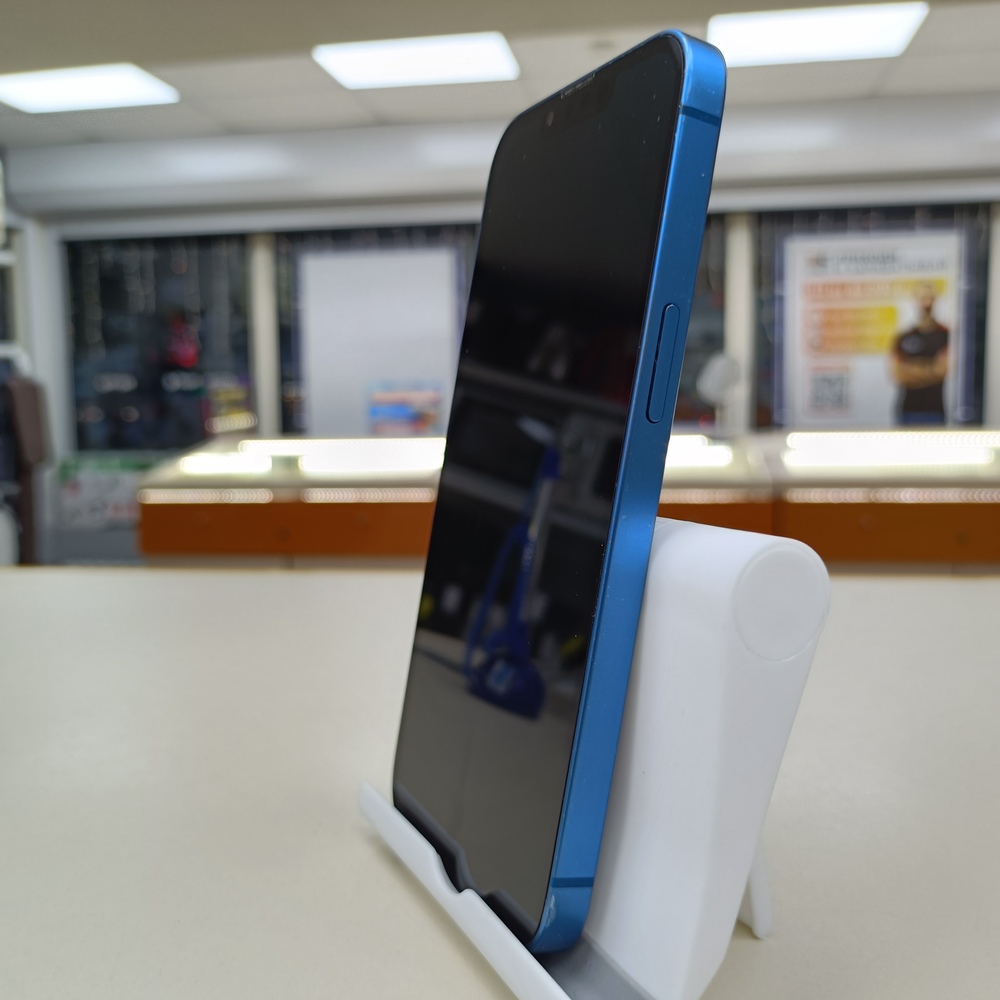 Смартфон Apple iPhone 13 128Gb
