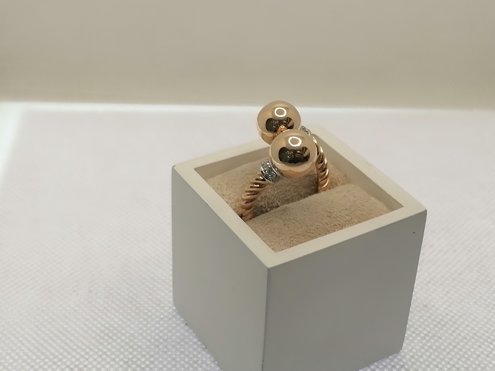 КОЛЬЦО С КАМНЯМИ (Au 585)