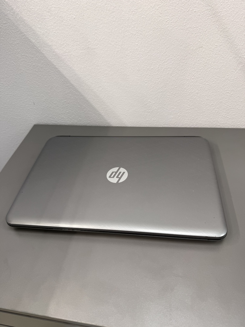 Ноутбук HP; A8-6410, Radeon R5 series, 8 Гб, 240 Гб, Нет