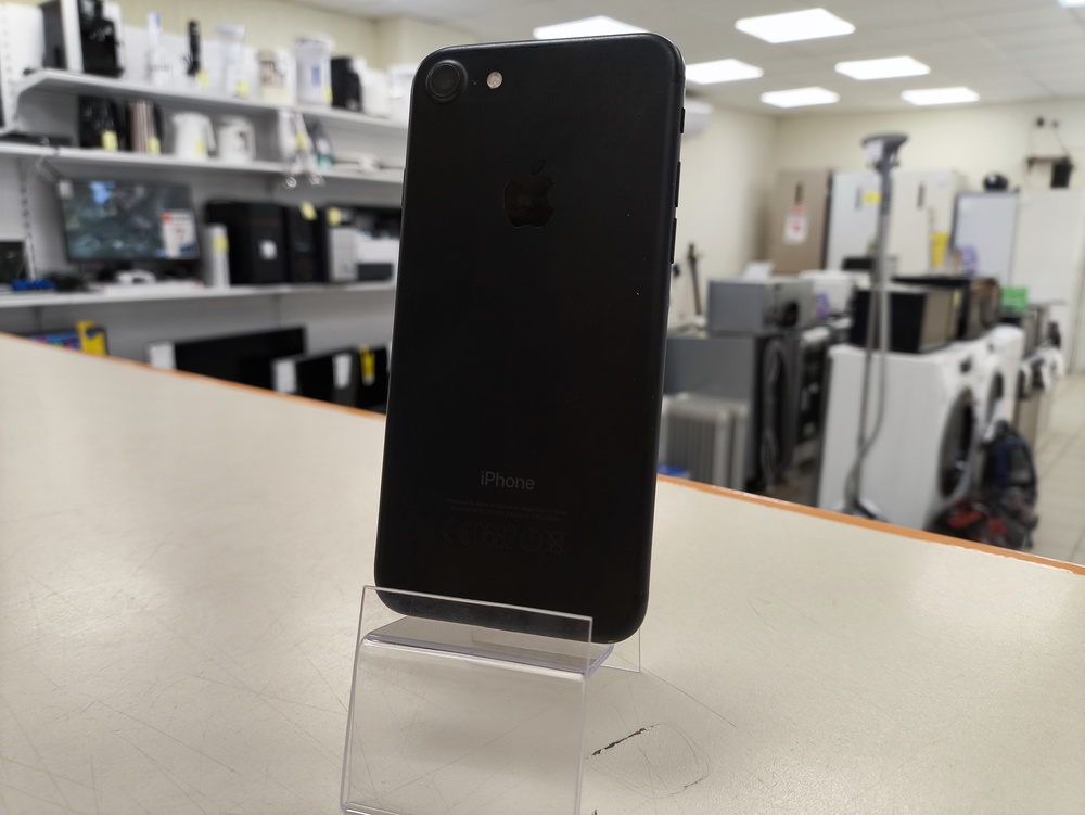 Смартфон Apple iPhone 7 32Gb