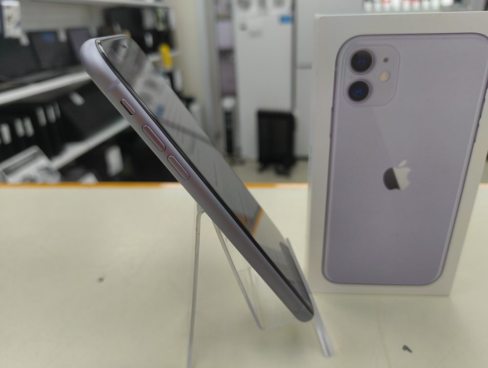 Смартфон Apple iPhone 11 64Gb